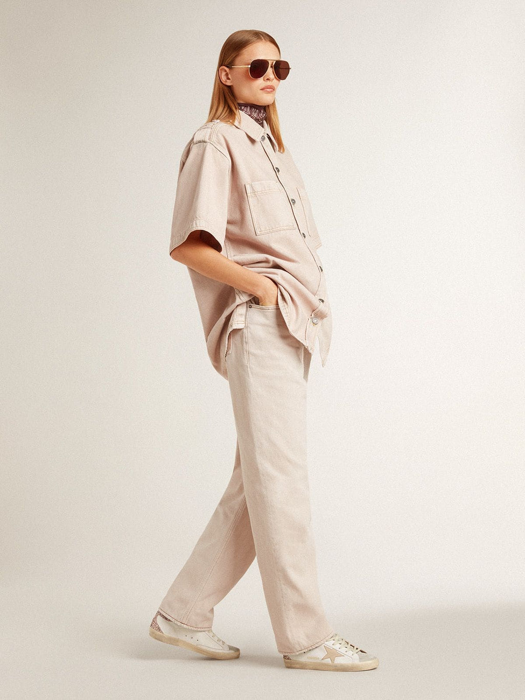 Wоmеn'ѕ Ѕuреr-Ѕtаr wіth nudе lеаthеr ѕtаr аnd gоld glіttеr hееl tаb